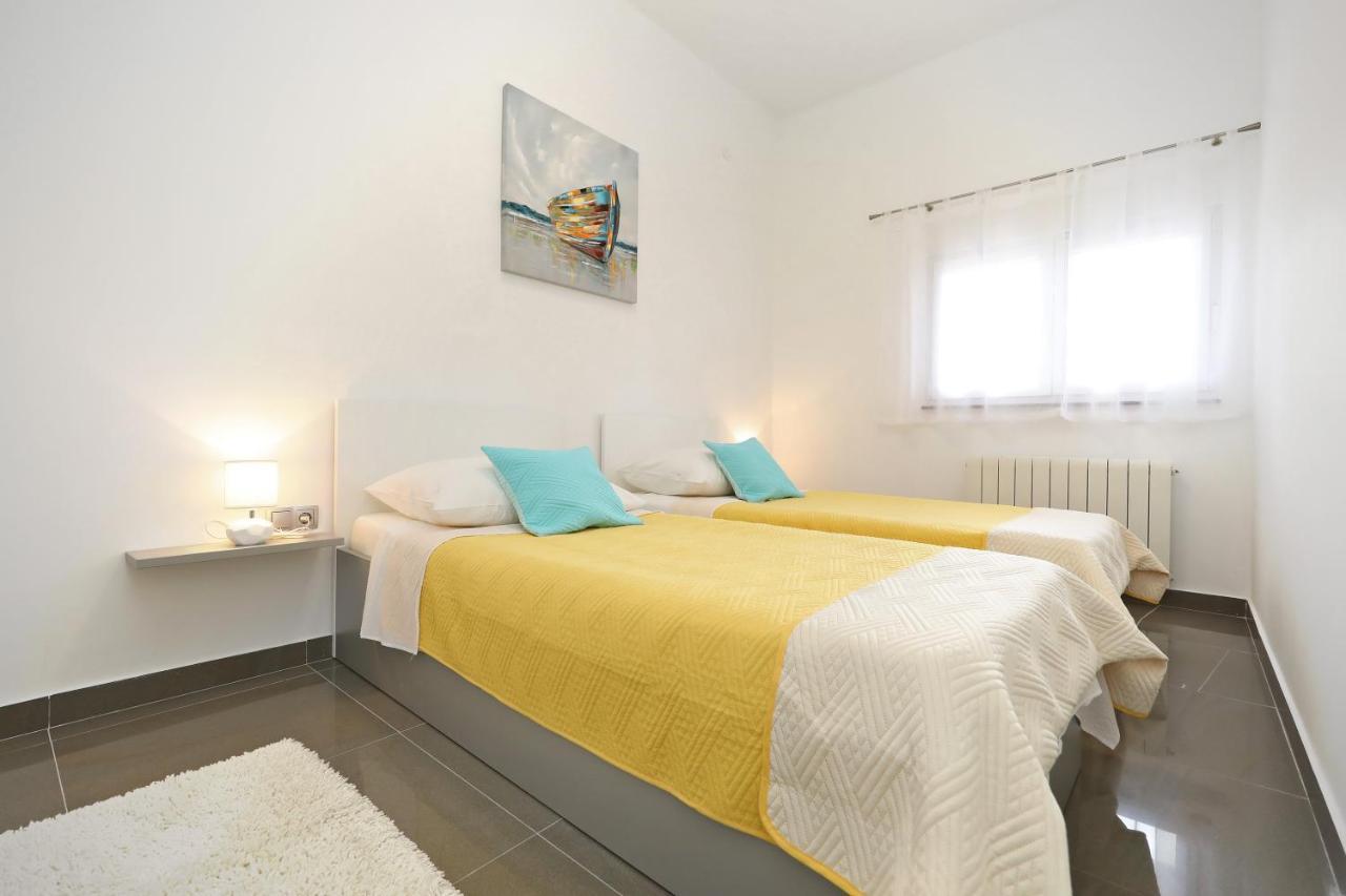 Apartmani Rudi 维尔 外观 照片